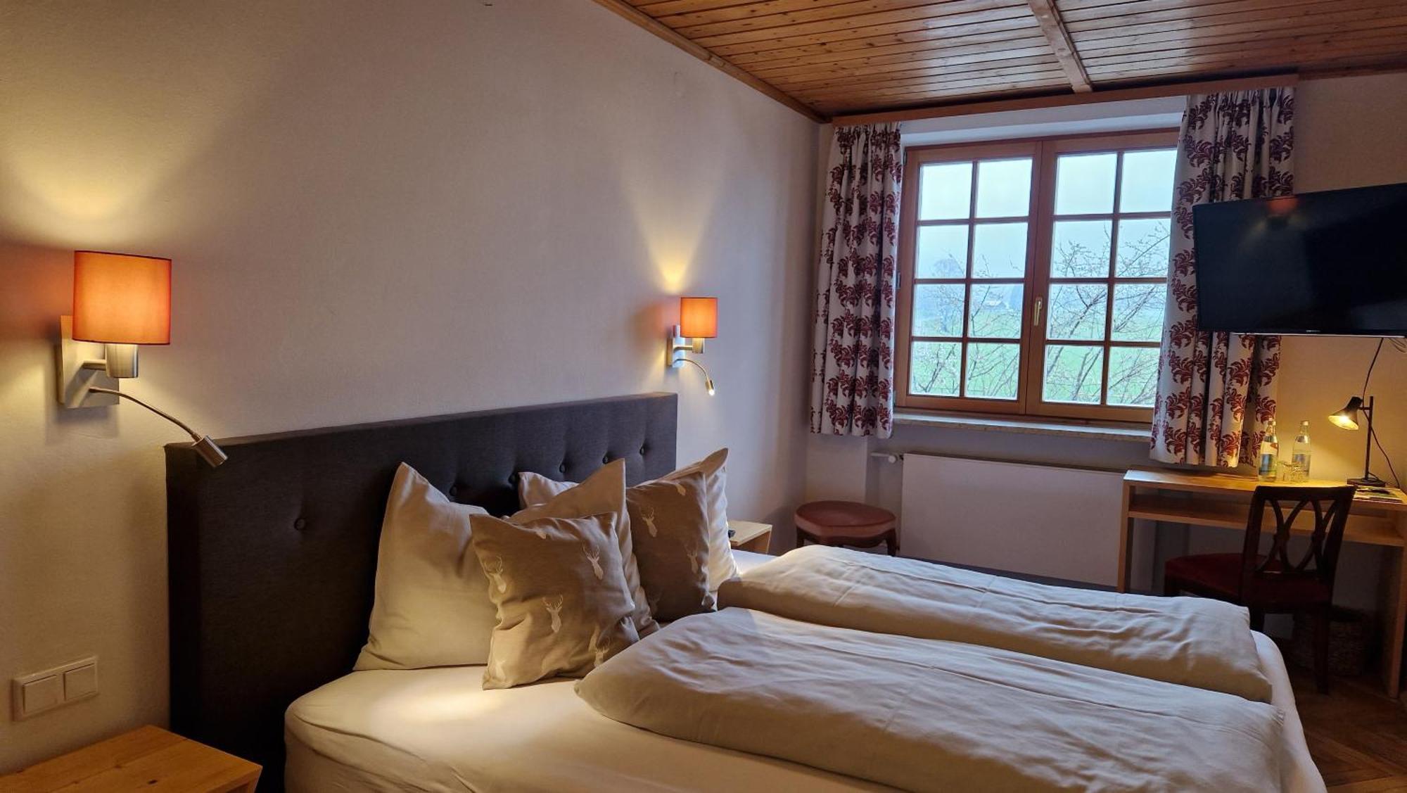 Hotel Landgasthof Alter Wirt Fischbachau Exterior photo